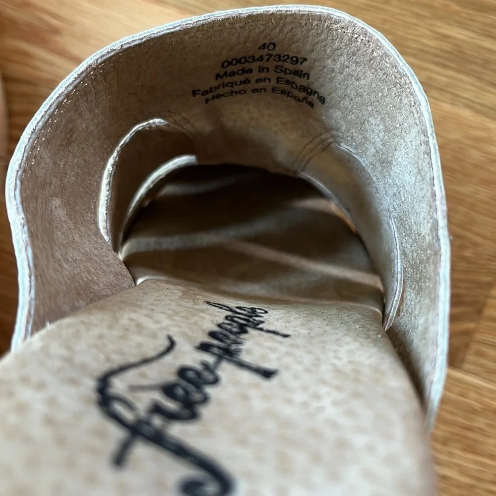 New Free People Libra studded clogs size 10 US 40 EU or 7 US 37 EU or 38 EU 8 US